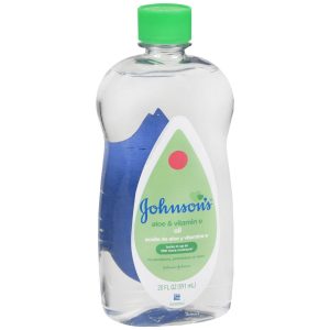 JOHNSON'S Baby Oil Aloe & Vitamin E - 20 OZ