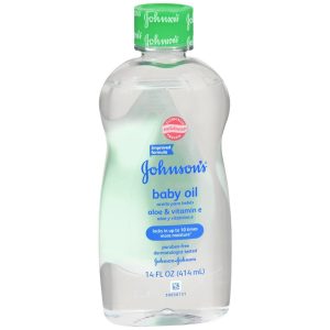 JOHNSON'S Baby Oil Aloe Vera & Vitamin E - 14 OZ